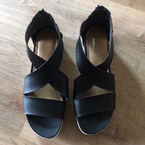 Universal Threads sandals